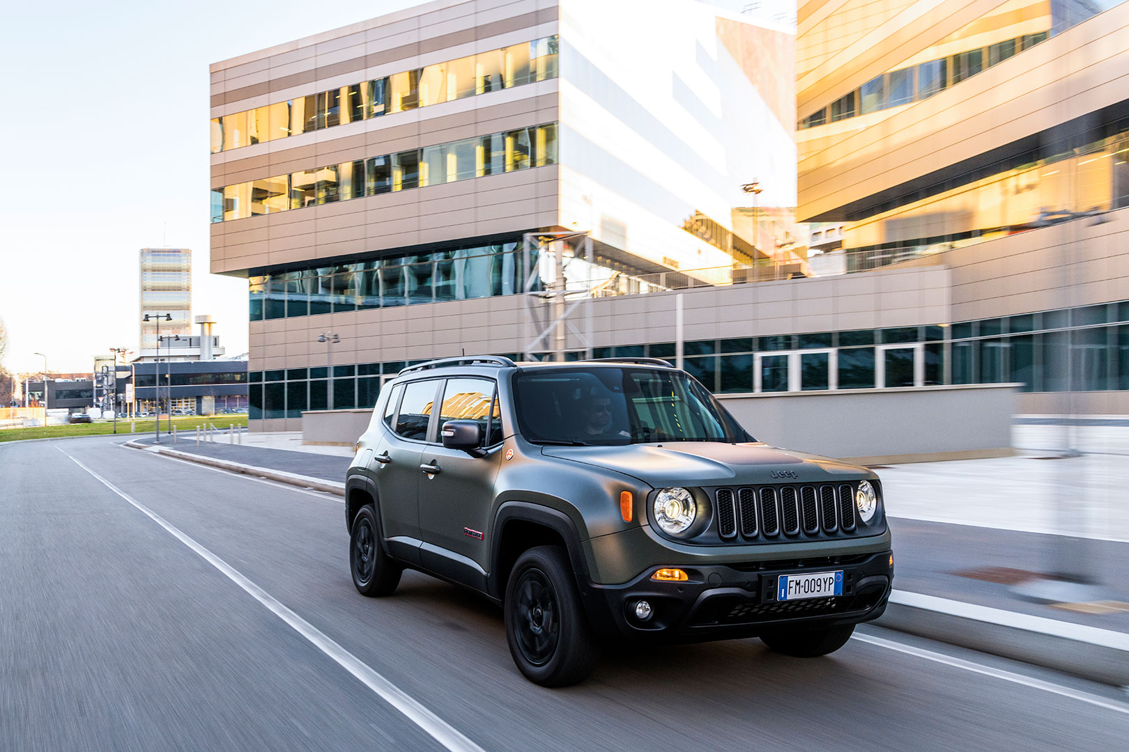 Jeep Renegade — обзор, характеристики, недостатки и советы по выбору